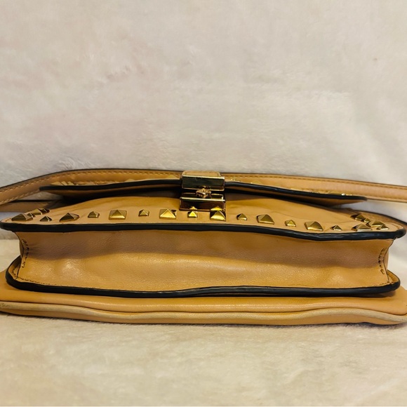 Tory Burch Priscilla Studded Tan Convertible Clutch Crossbody EUC - Picture 9 of 15